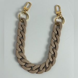 Acrylic smooth finish rubber coating chain link strap charm in taupe